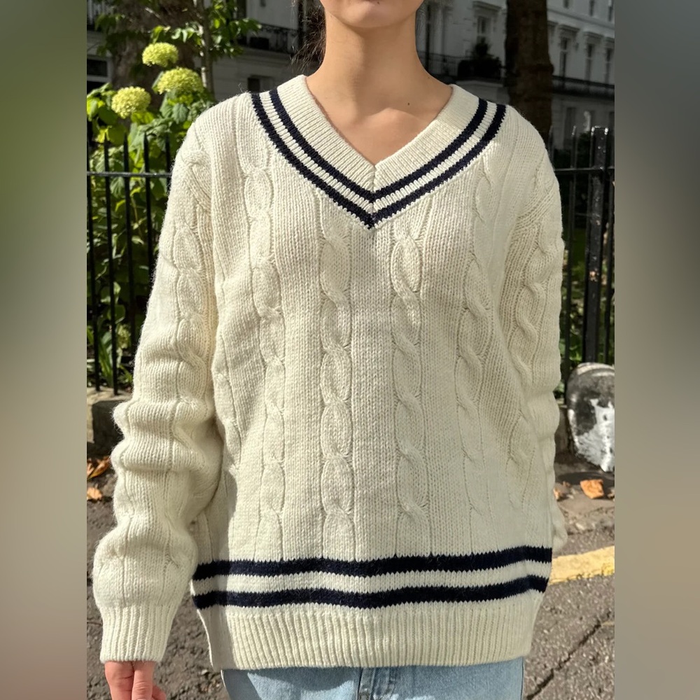 Brandy Melville NIKKI TRIMMING SWEATER